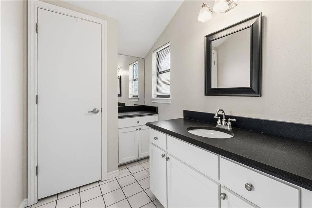 22 One Main Place, Benbrook, TX 76126 22 One Main Place, Benbrook, TX 76126