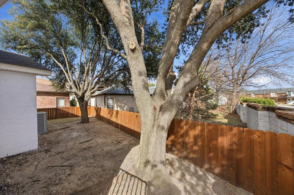 22 One Main Place, Benbrook, TX 76126 22 One Main Place, Benbrook, TX 76126
