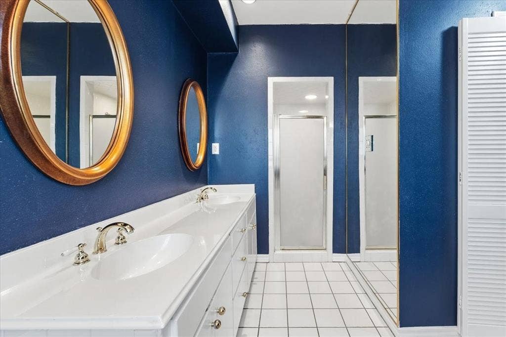 22 One Main Place, Benbrook, TX 76126 22 One Main Place, Benbrook, TX 76126