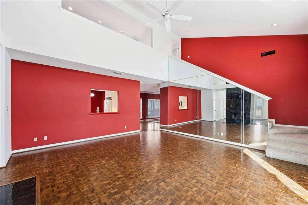 22 One Main Place, Benbrook, TX 76126 22 One Main Place, Benbrook, TX 76126