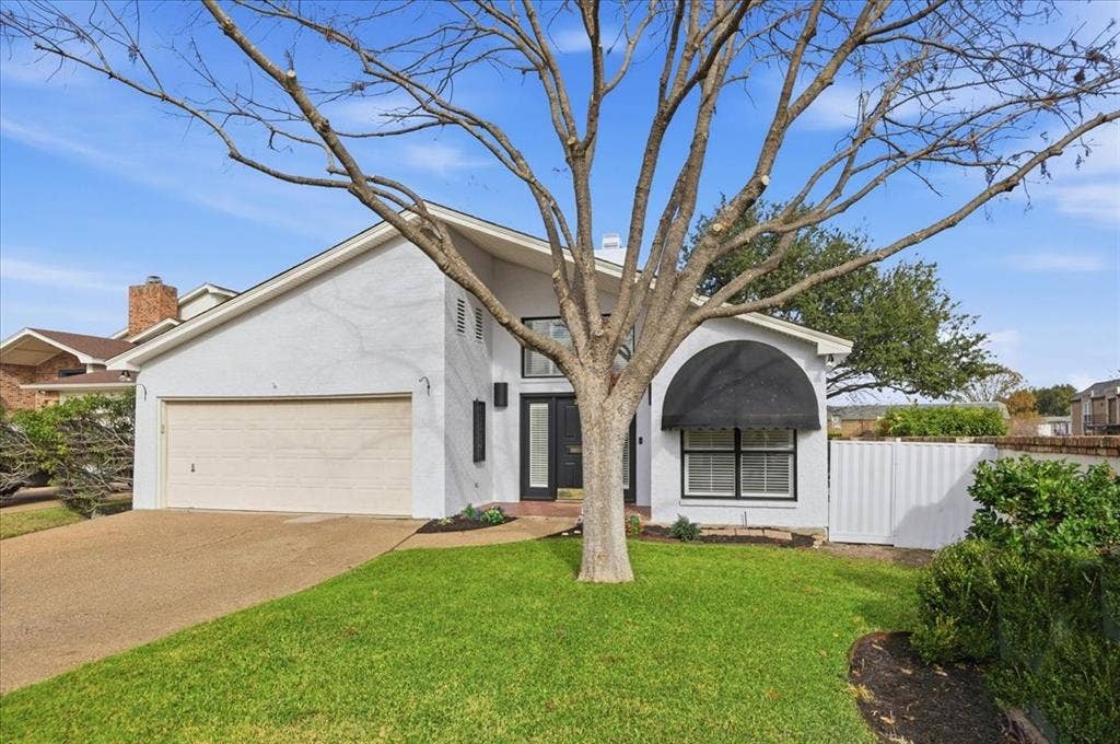 22 One Main Place, Benbrook, TX 76126 22 One Main Place, Benbrook, TX 76126