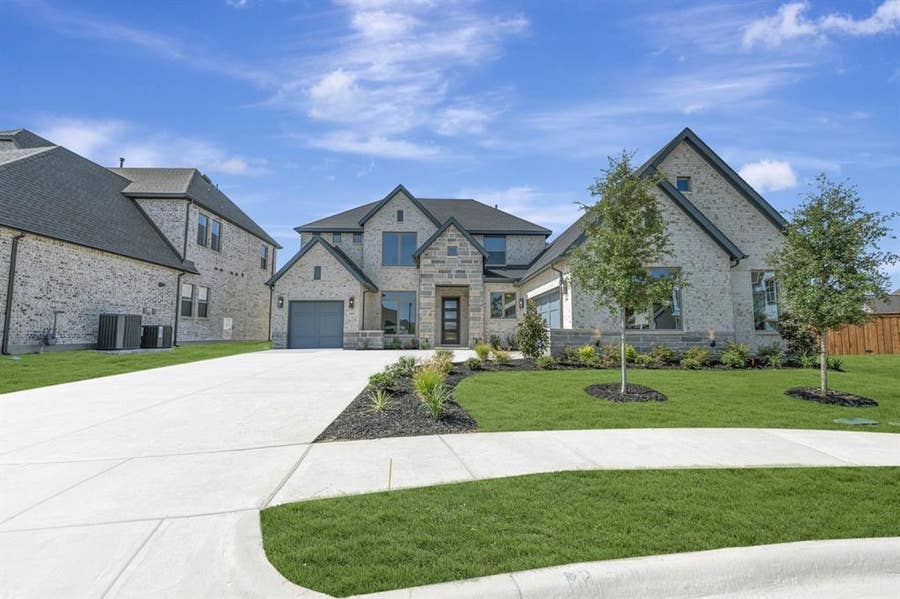 Property photo for 1933 Descent Lane, Rockwall, TX