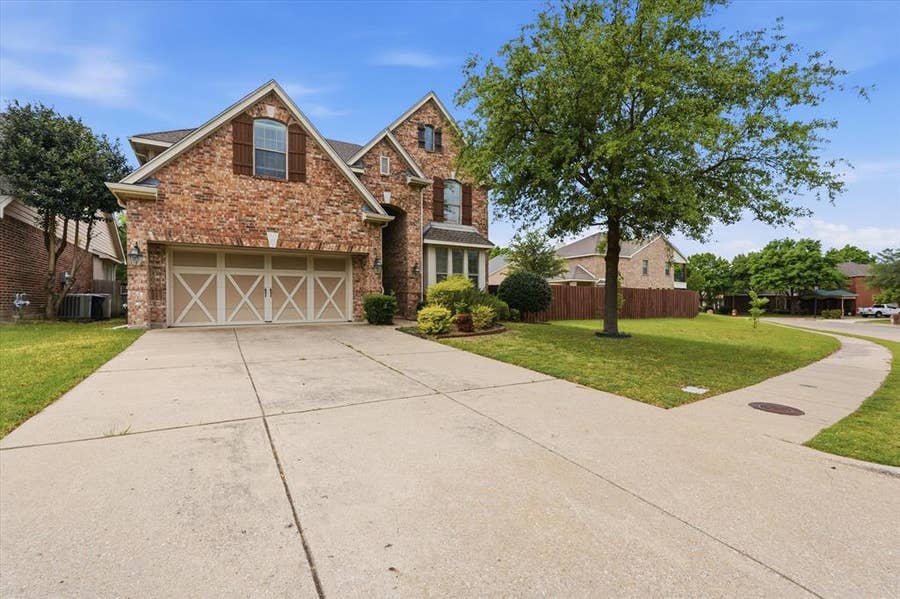 Property photo for 6716 Prairie Flower Trail, Dallas, TX