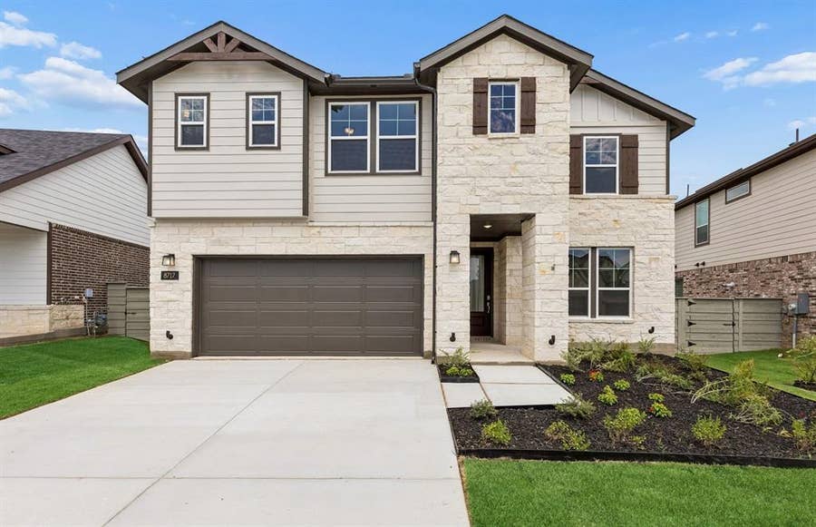 Property photo for 8717 Leafy Lane, Justin, TX