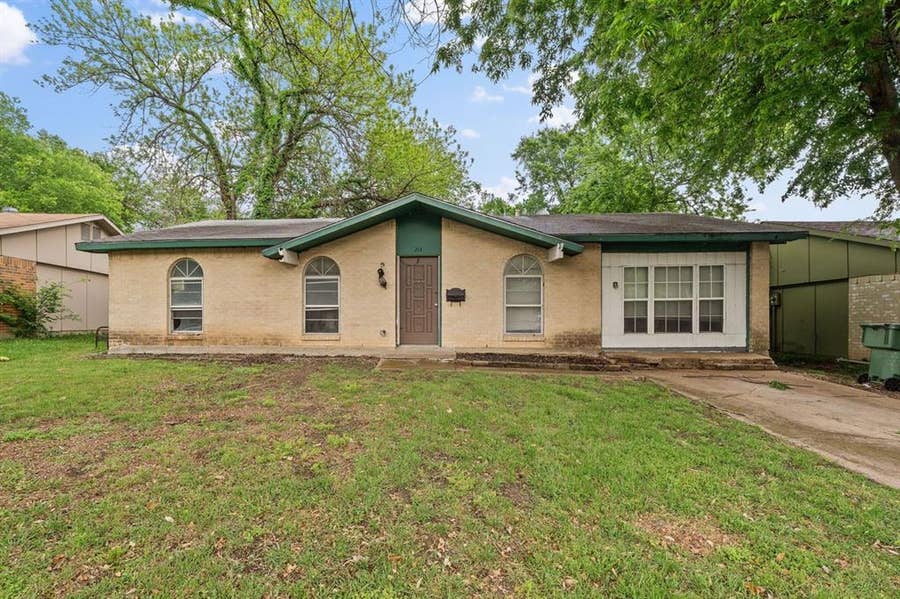 Property photo for 214 Independence Drive, Garland, TX
