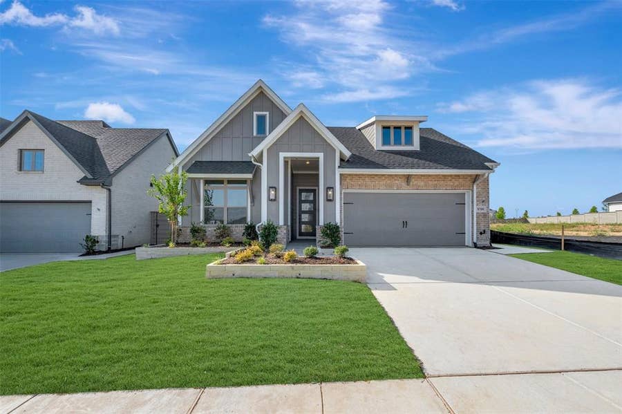 Property photo for 8708 Chestnut Lane, Justin, TX