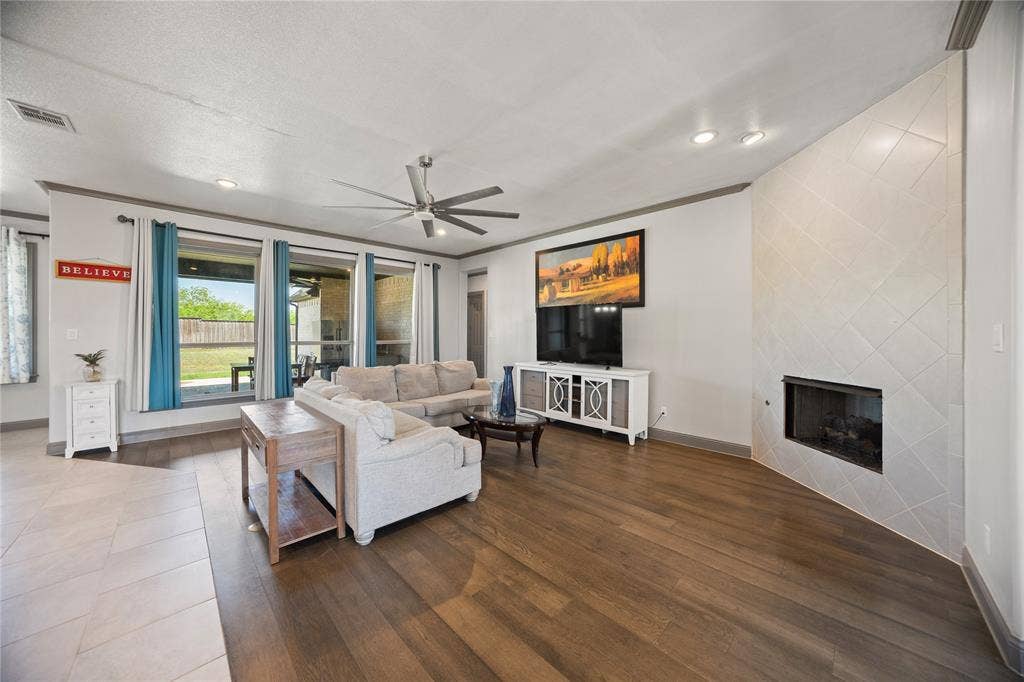 204 Townsend Drive, Haslet, TX 76052