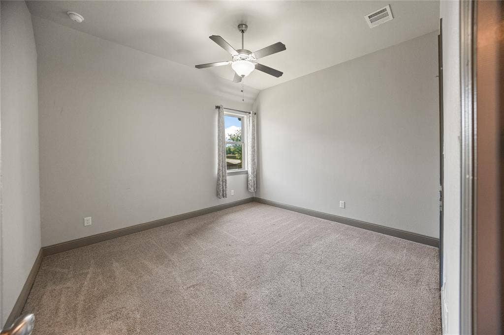 204 Townsend Drive, Haslet, TX 76052