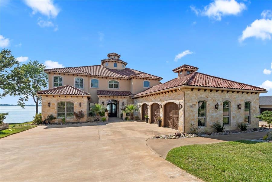 Property photo for 204 Pinnacle Club Place, Mabank, TX