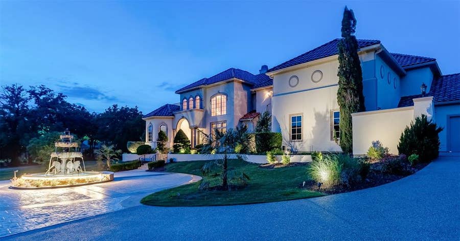 Property photo for 8600 Riviera Court, Flower Mound, TX