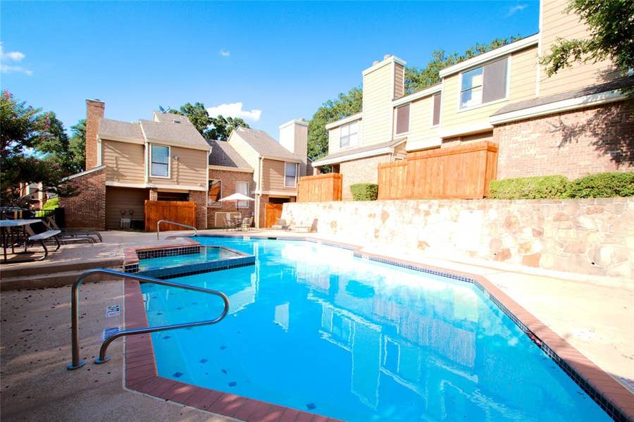 Property photo for 2121 Park Willow Lane, #C, Arlington, TX