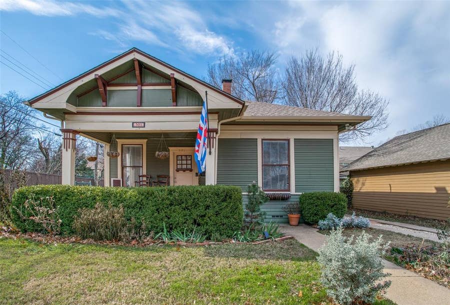 Property photo for 321 N Henderson Avenue, Dallas, TX
