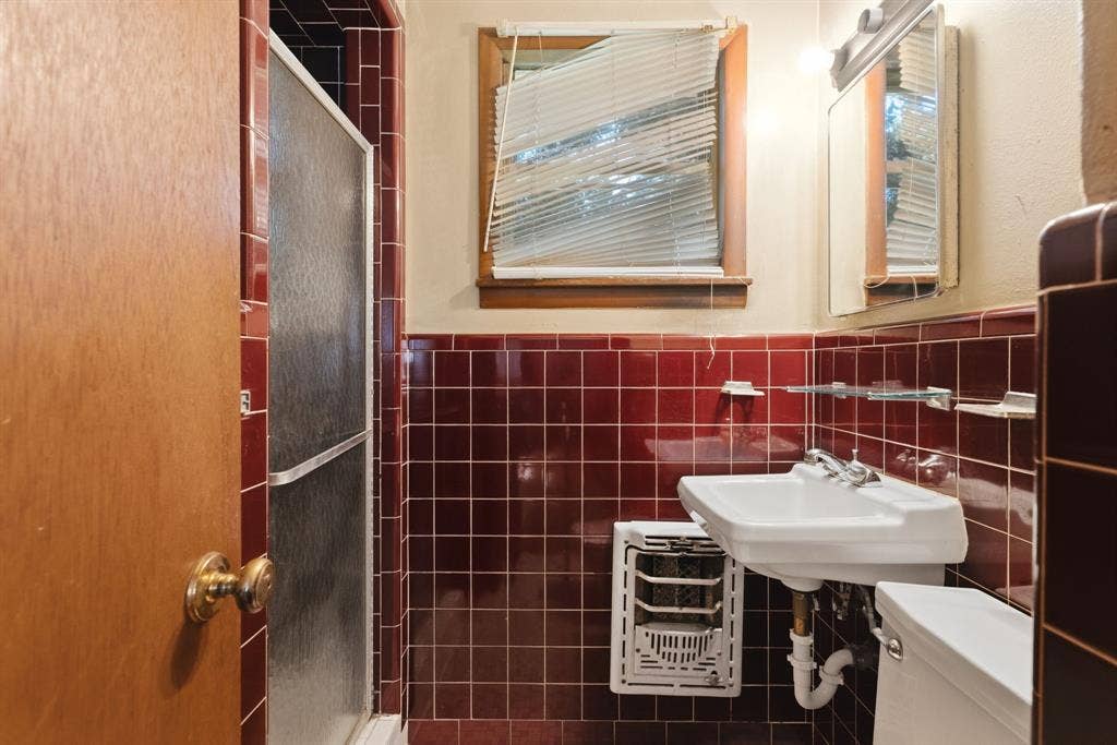 2800 Tanglewood Drive, Tyler, TX 75701 2800 Tanglewood Drive, Tyler, TX 75701