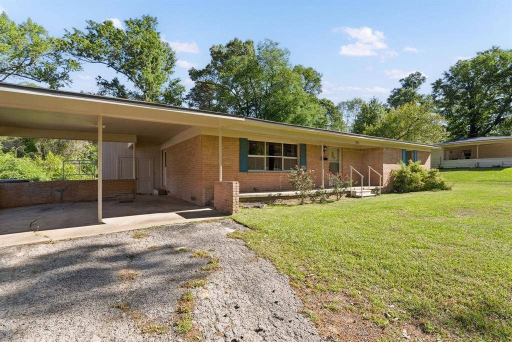 2800 Tanglewood Drive, Tyler, TX 75701 2800 Tanglewood Drive, Tyler, TX 75701