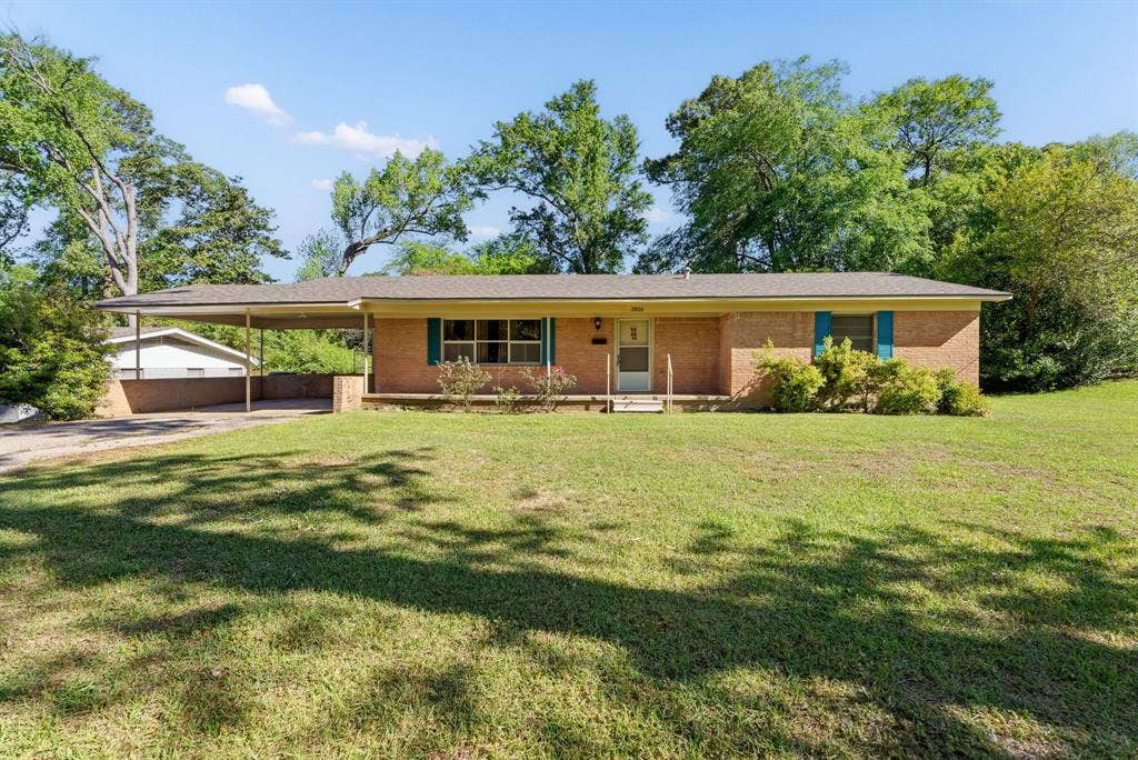 2800 Tanglewood Drive, Tyler, TX 75701 2800 Tanglewood Drive, Tyler, TX 75701