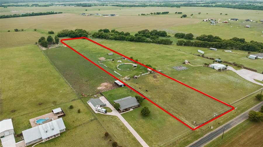 Property photo for 390 Anderson Ranch Road, Waxahachie, TX