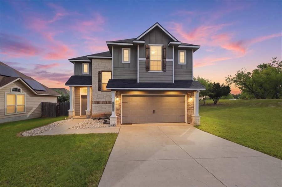 Property photo for 10701 Kestrel Court, Waco, TX