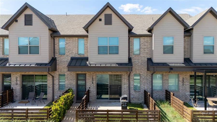 Property photo for 2608 La Cala Drive, #O, Grand Prairie, TX
