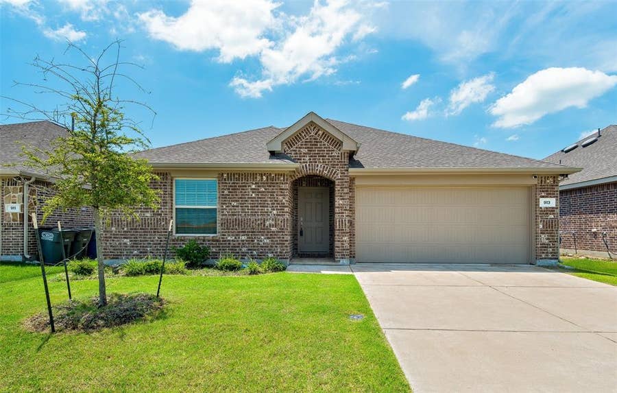 Property photo for 913 Rosewood Street, Princeton, TX