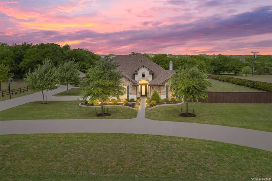 Property photo for 101 Rancho Lorena Drive, Lorena, TX