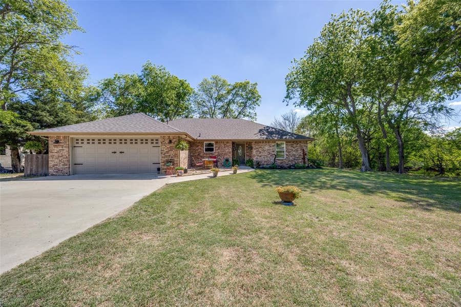 Property photo for 213 High Ridge, Blue Ridge, TX