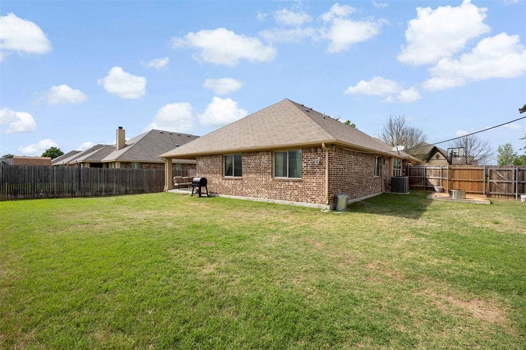 6618 Thistle Wood Drive, Midlothian, TX 76065 6618 Thistle Wood Drive, Midlothian, TX 76065
