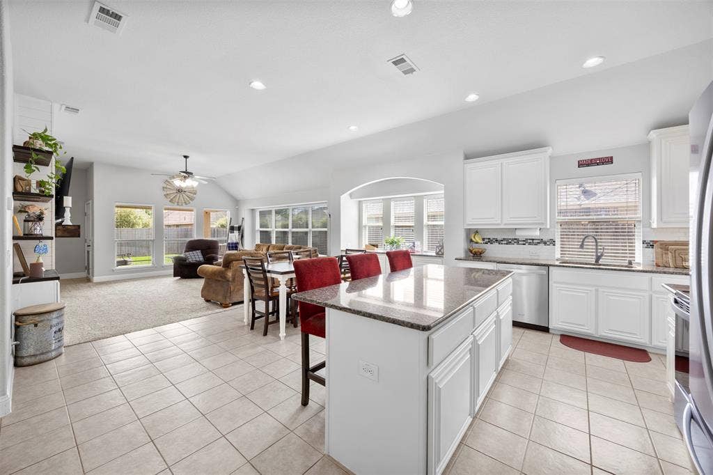 6618 Thistle Wood Drive, Midlothian, TX 76065 6618 Thistle Wood Drive, Midlothian, TX 76065