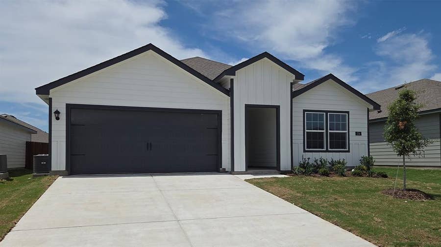 Property photo for 236 Whispering Pine Drive, Royse City, TX