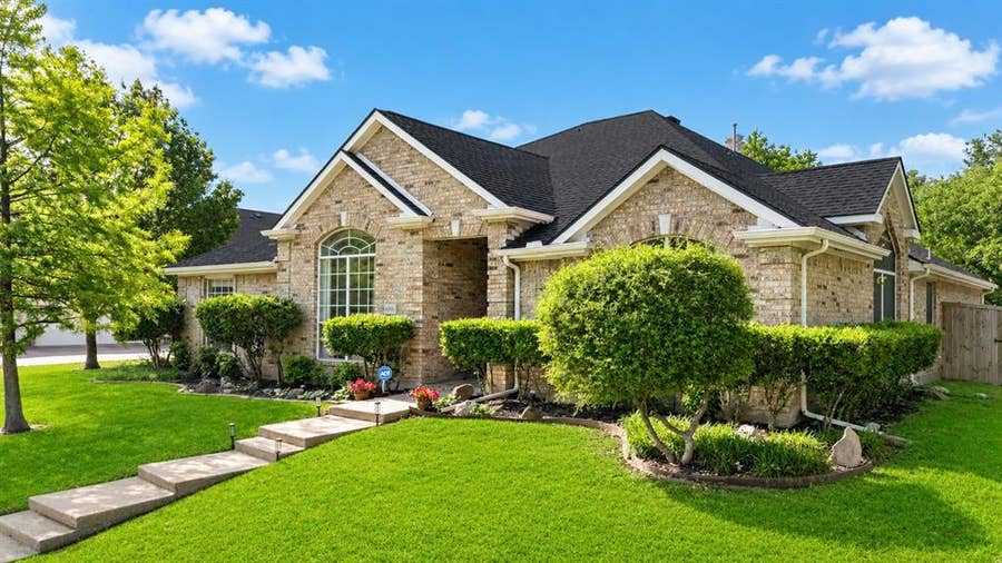 Property photo for 1906 Walnut Hill Drive, Rowlett, TX