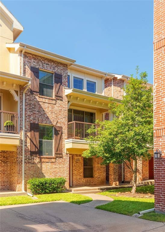 Property photo for 2104 Azure Pointe, Richardson, TX