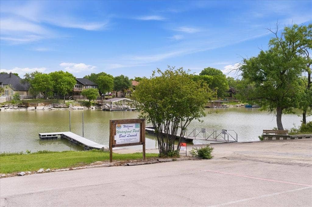8325 Crosswind Drive, Fort Worth, TX 76179 Community Boat Launch