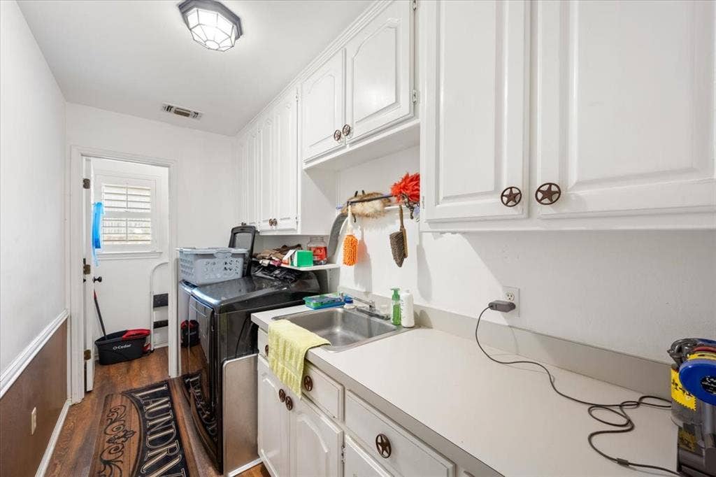 8325 Crosswind Drive, Fort Worth, TX 76179 8325 Crosswind Drive, Fort Worth, TX 76179