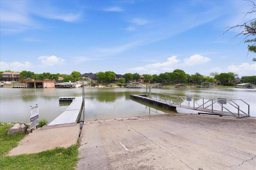 8325 Crosswind Drive, Fort Worth, TX 76179 Community Boat Launch
