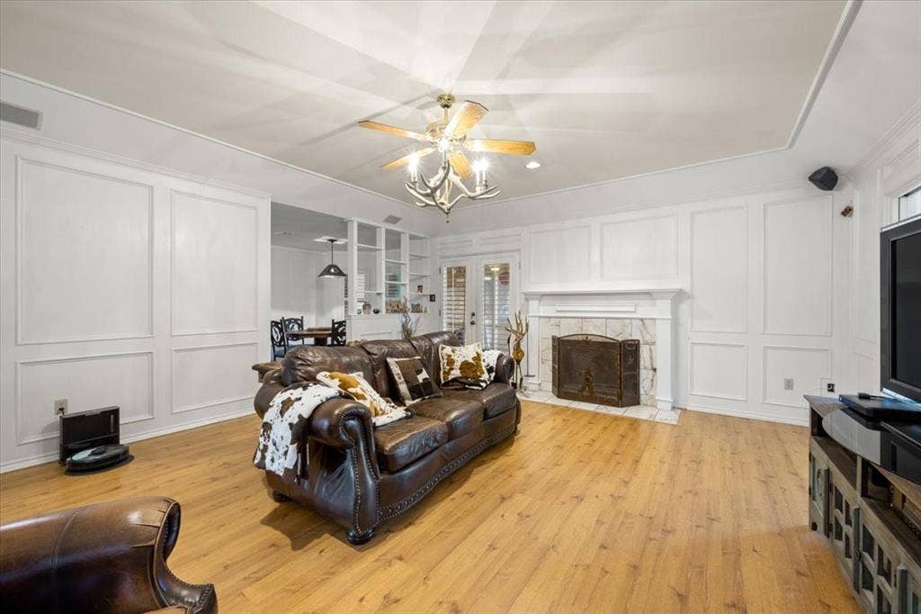 8325 Crosswind Drive, Fort Worth, TX 76179 8325 Crosswind Drive, Fort Worth, TX 76179