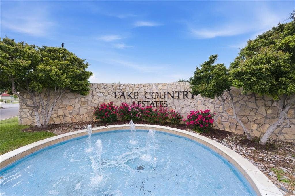 8325 Crosswind Drive, Fort Worth, TX 76179 Welcome to Lake Country Estates