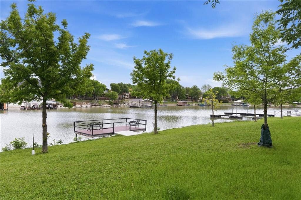 8325 Crosswind Drive, Fort Worth, TX 76179 Community Boat Dock