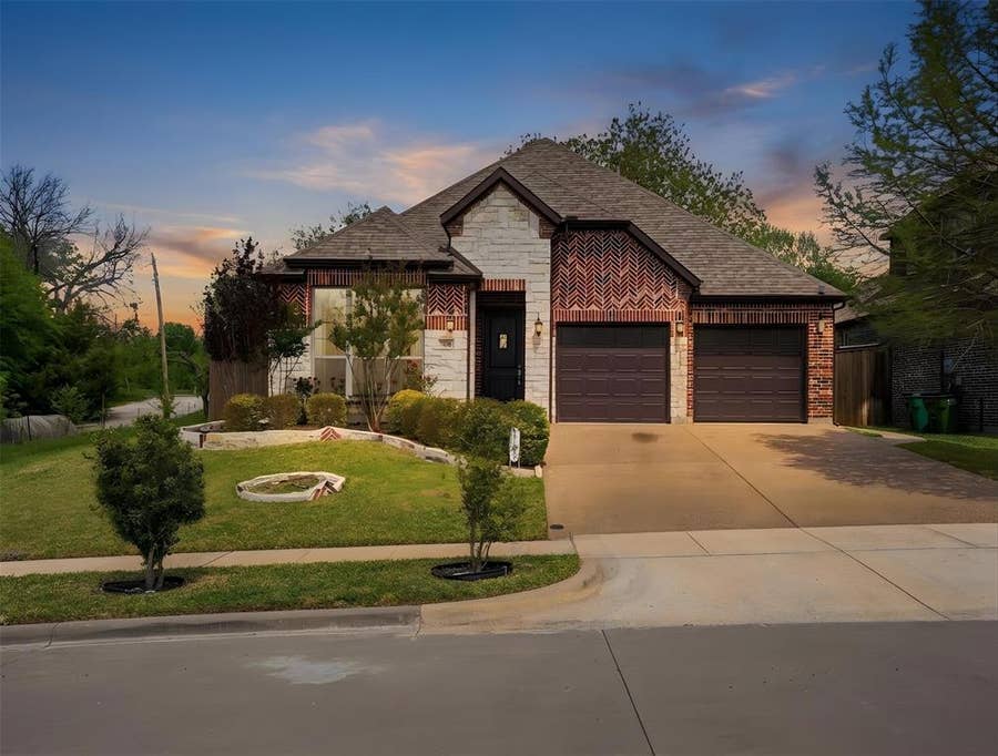 Property photo for 6904 Town Bridge Road, McKinney, TX
