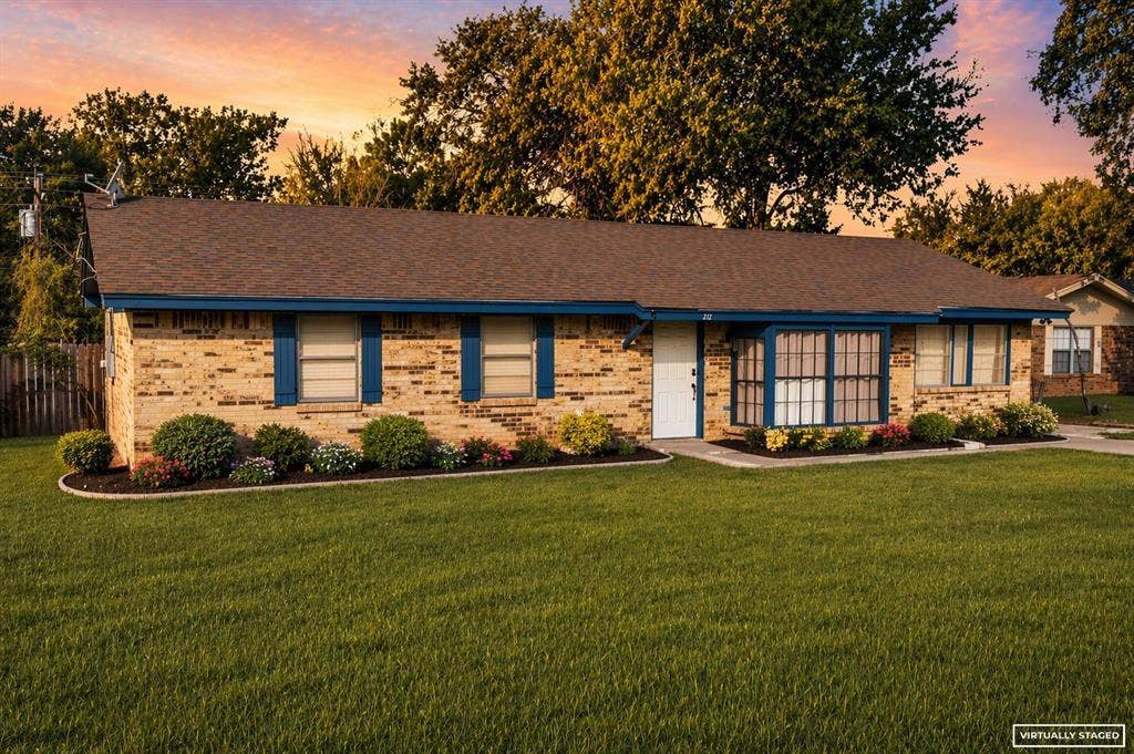 212 Mountain View Drive, Azle, TX 76020 212 Mountain View Drive, Azle, TX 76020