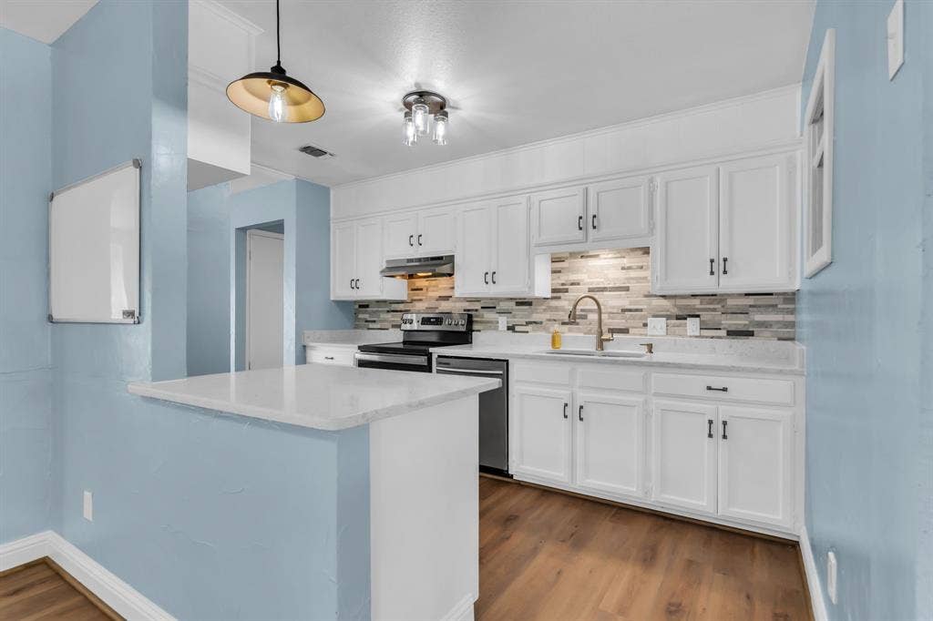 212 Mountain View Drive, Azle, TX 76020 212 Mountain View Drive, Azle, TX 76020