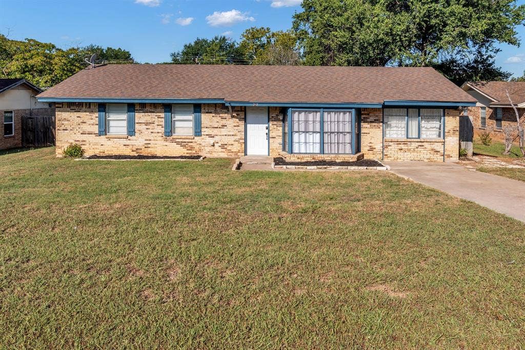212 Mountain View Drive, Azle, TX 76020 212 Mountain View Drive, Azle, TX 76020