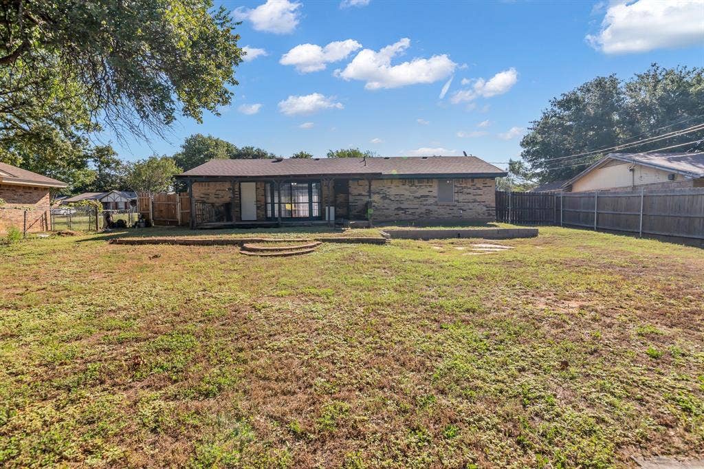 212 Mountain View Drive, Azle, TX 76020 212 Mountain View Drive, Azle, TX 76020