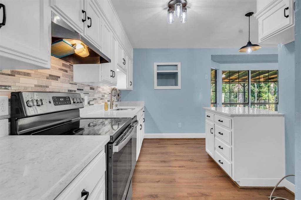212 Mountain View Drive, Azle, TX 76020 212 Mountain View Drive, Azle, TX 76020