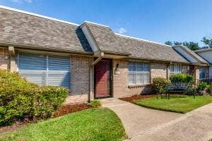 Property photo for 13842 Methuen Green Lane, Dallas, TX