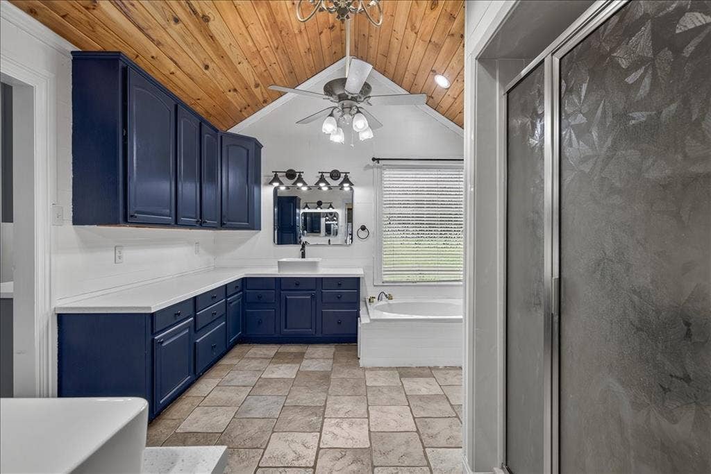 6130 Peninsula Circle, Athens, TX 75752 6130 Peninsula Circle, Athens, TX 75752