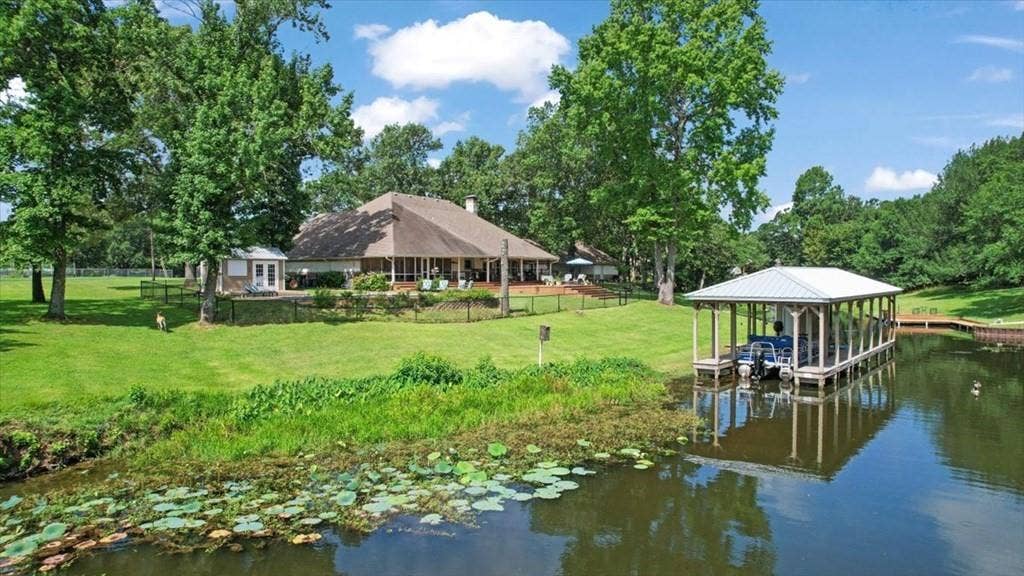 6130 Peninsula Circle, Athens, TX 75752 6130 Peninsula Circle, Athens, TX 75752