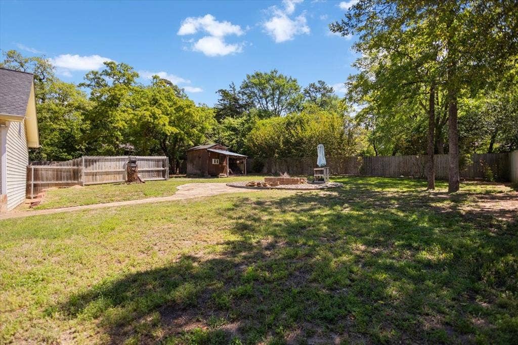 333 Lakeview Drive, Hideaway, TX 75771 333 Lakeview Drive, Hideaway, TX 75771