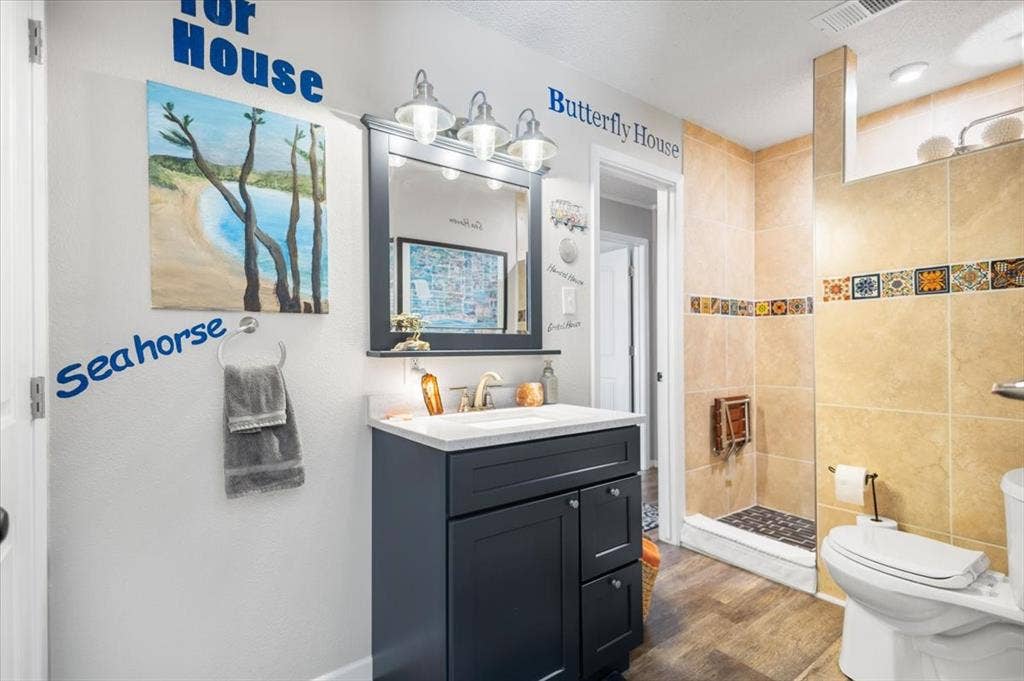 333 Lakeview Drive, Hideaway, TX 75771 333 Lakeview Drive, Hideaway, TX 75771