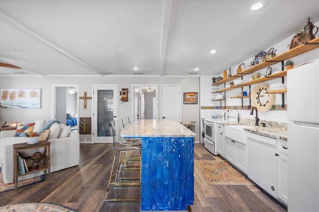 333 Lakeview Drive, Hideaway, TX 75771 333 Lakeview Drive, Hideaway, TX 75771