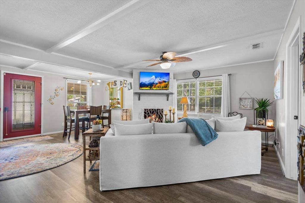 333 Lakeview Drive, Hideaway, TX 75771 333 Lakeview Drive, Hideaway, TX 75771