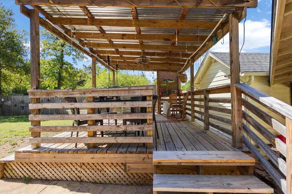 333 Lakeview Drive, Hideaway, TX 75771 333 Lakeview Drive, Hideaway, TX 75771